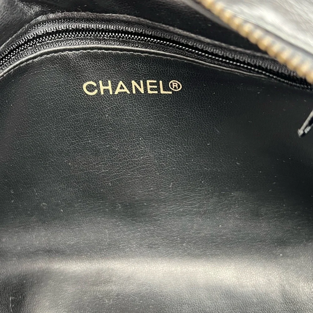 CHANEL Vintage Quilted Black Toiletry Bag Very Good Condition! - Picture 9 of 10
